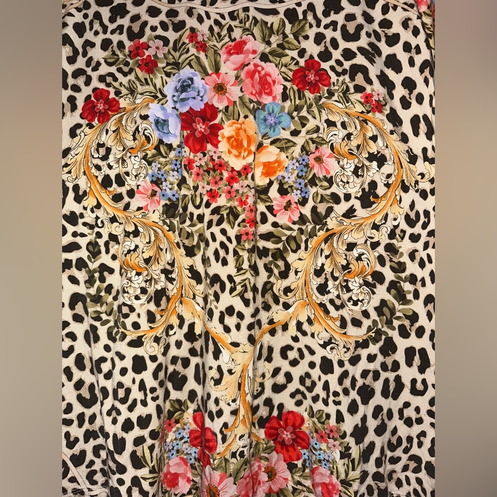 Johnny Was Cheetah Puff Sleeve Floral Top Size Small - Picture 6 of 8